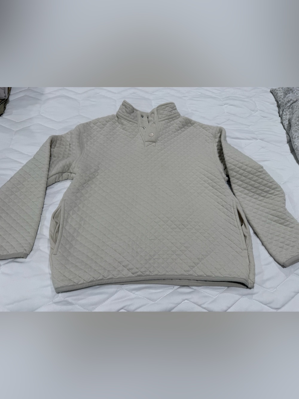 Old Navy Quilted Pullover Sweater Jacket in Light Beige